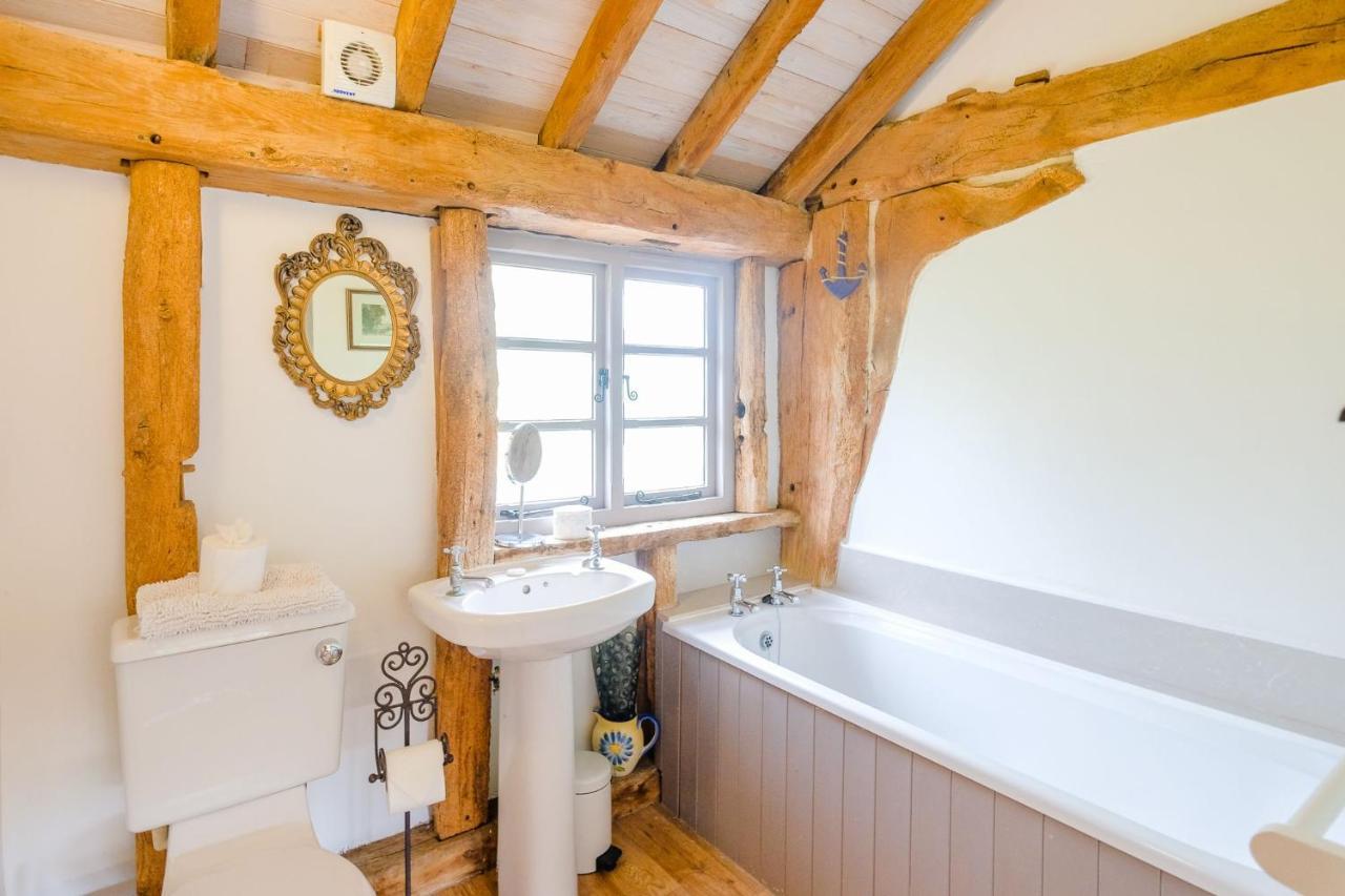 Old Hall Barn - Aldeburgh Coastal Cottages Darsham Buitenkant foto